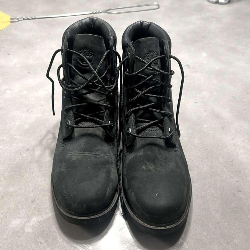 Timber black women boots